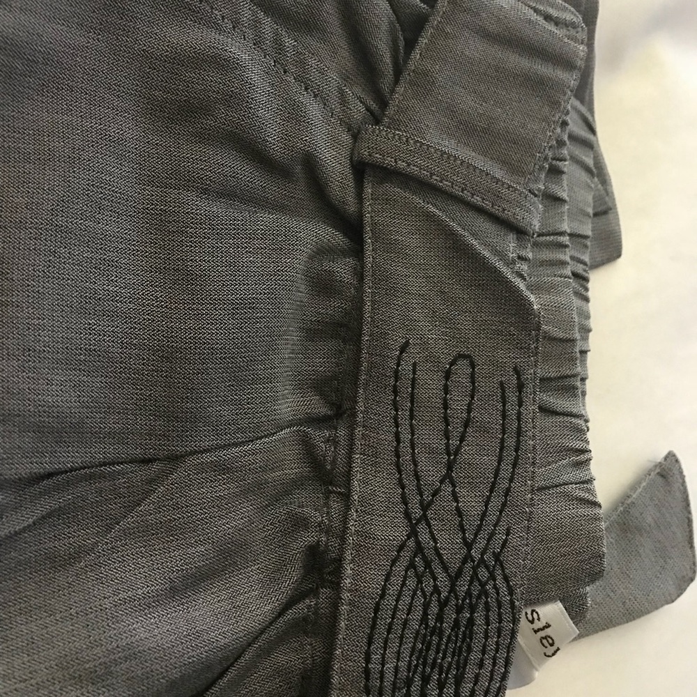 GRAY WIDE LEGGED PANTS - Picture 4 of 4